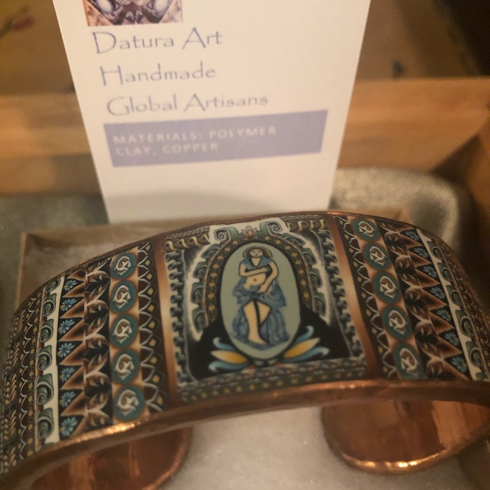 Venus Copper Cuff 2 - Picture 8 of 9